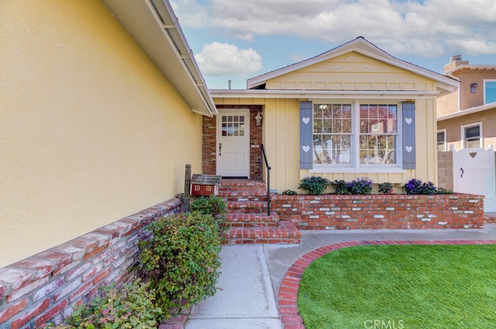 452 Avenue E, Redondo Beach, CA 90277