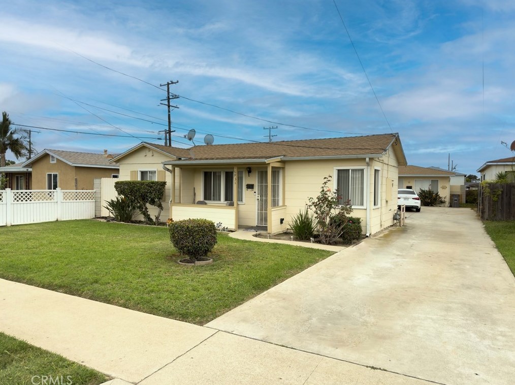16931 S Berendo Ave, Gardena, CA 90247