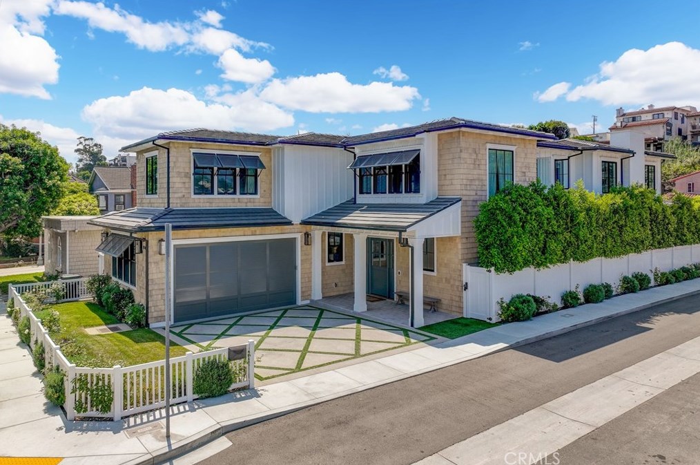 1947 Valley Park Ave, Hermosa Beach, CA 90254