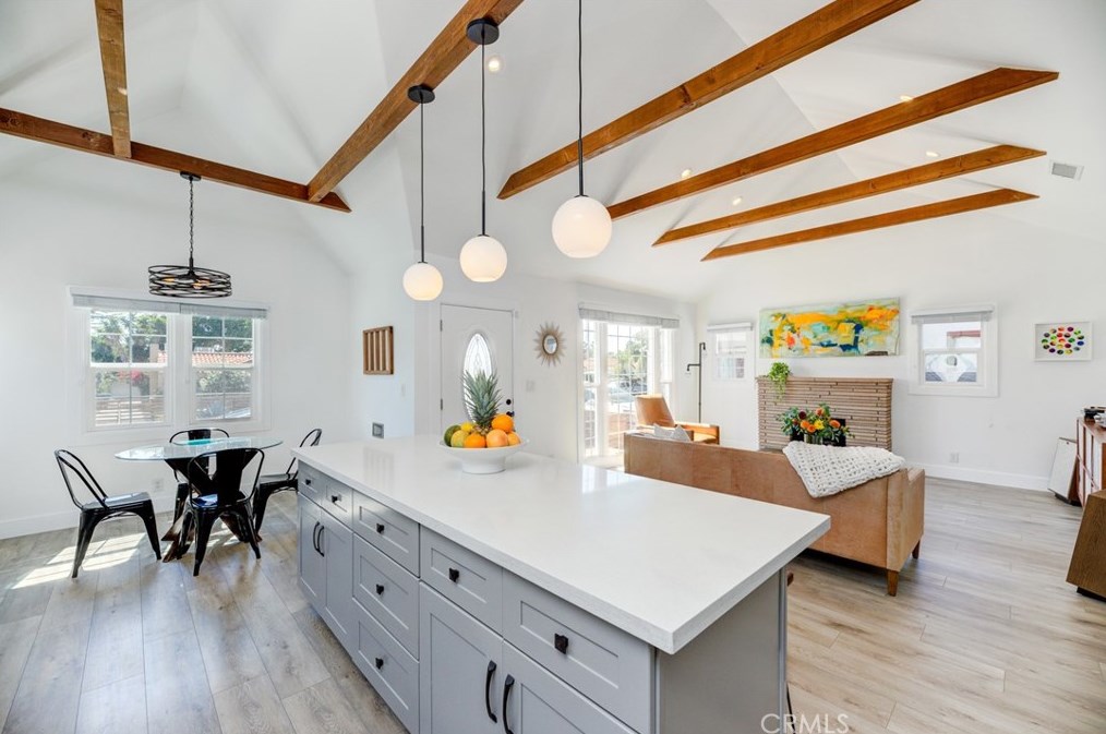 4027 60th St, Los Angeles CA  90043-3636 exterior