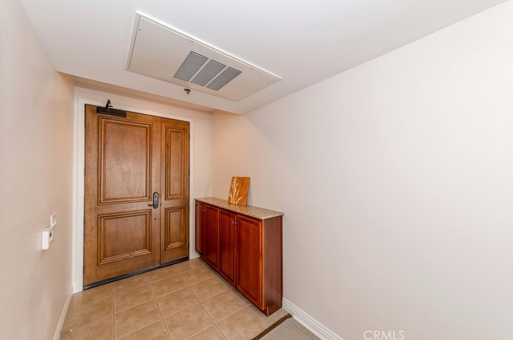 5132 Maplewood Ave, Los Angeles, CA 90004-1584