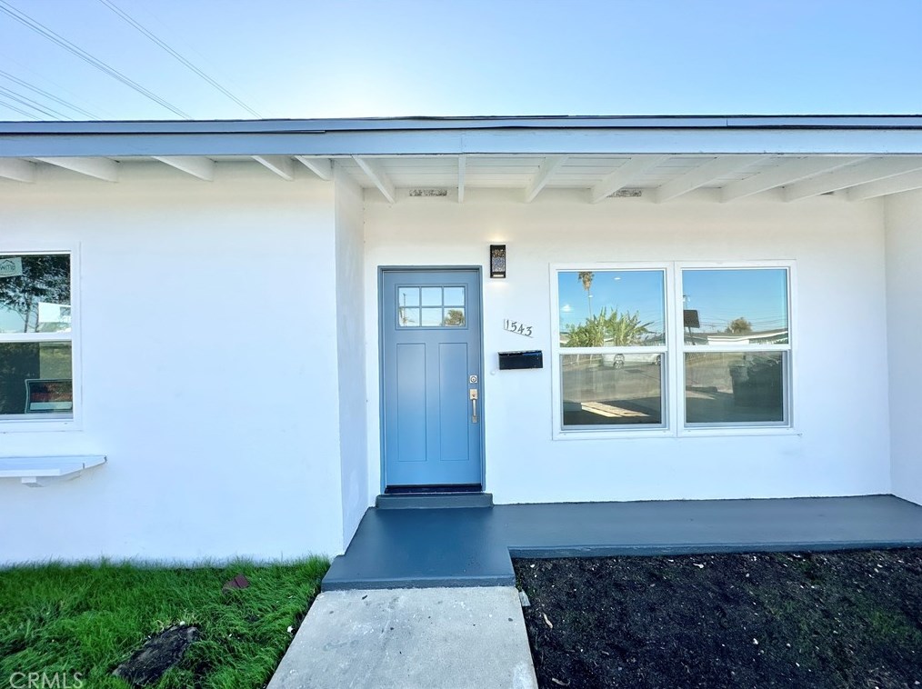 1543 Visalia Ave, Compton, CA 90220-3946