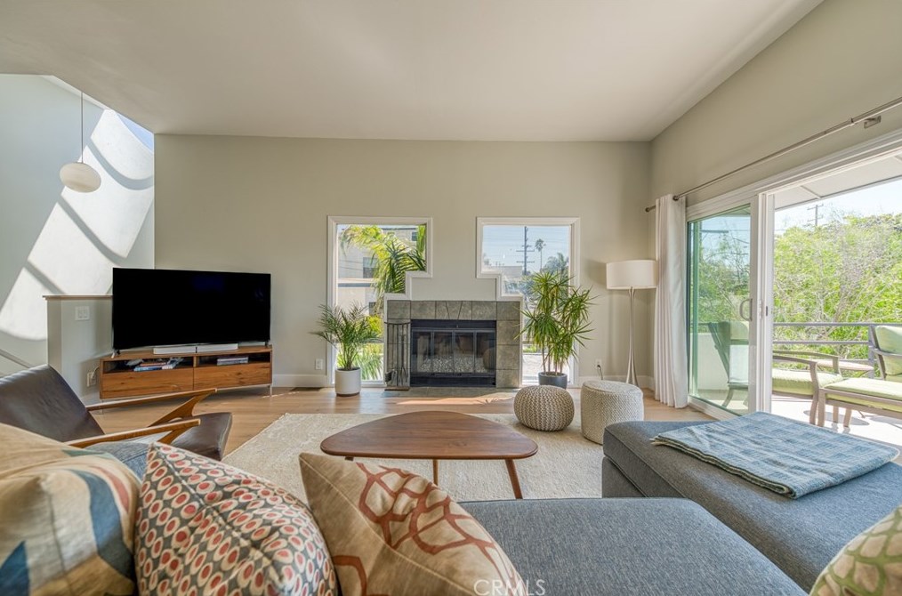 612 N Irena Ave #h, Redondo Beach, CA 90277