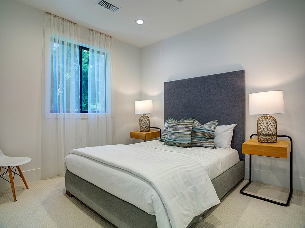 3922 Berryman Ave, Los Angeles CA  90066-5016 exterior