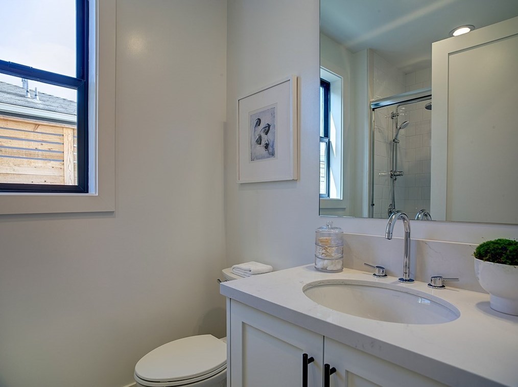 3922 Berryman Ave, Los Angeles CA  90066-5016 exterior