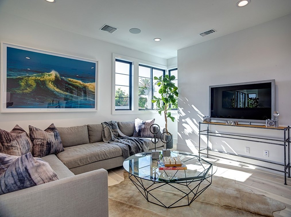 3922 Berryman Ave, Los Angeles CA  90066-5016 exterior