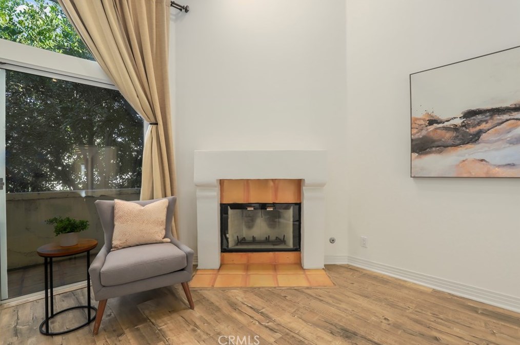 2137 Colby Ave, Los Angeles CA  90025-6207 exterior