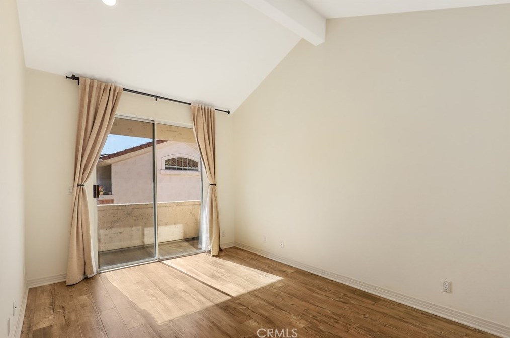 2137 Colby Ave, Los Angeles CA  90025-6207 exterior