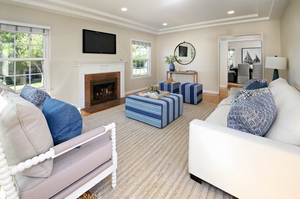 430 Loma Vista St, El Segundo CA  90245-2917 exterior