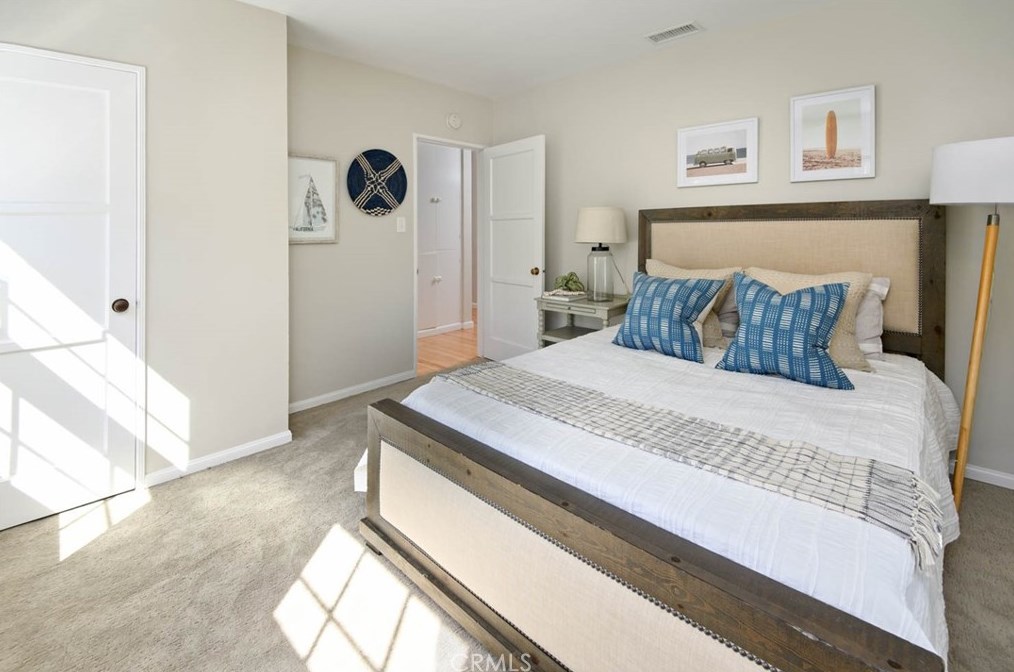 430 Loma Vis St, El Segundo CA 90245-2901 exterior