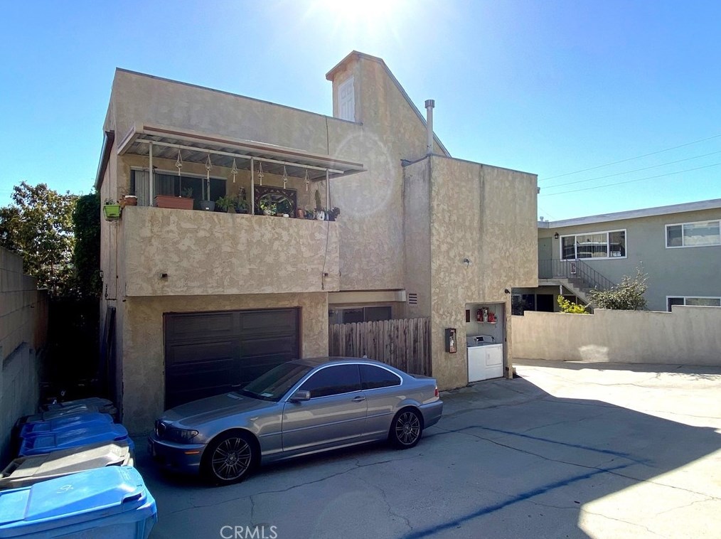 2105 Carnegie Ln, Redondo Beach, CA 90278