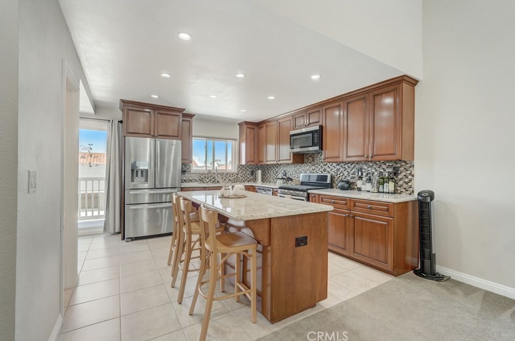 710 N Guadalupe Ave #2, Redondo Beach, CA 90277
