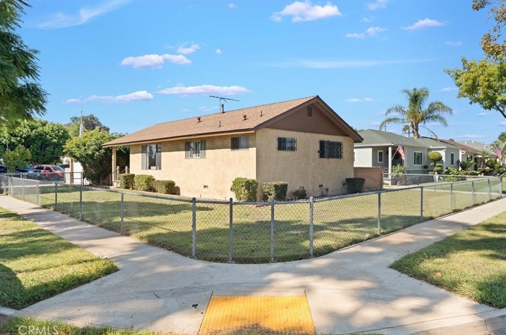 4419 South St, Lakewood, CA 90712