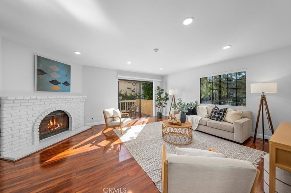 2407 Carnegie Ln #4, Redondo Beach, CA 90278