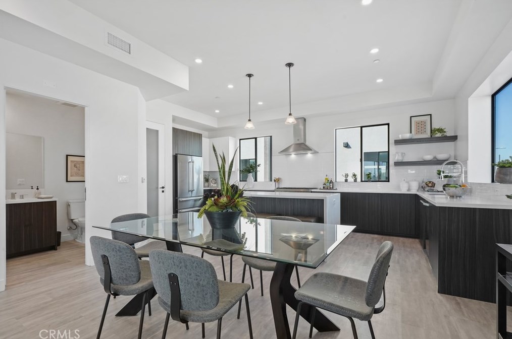 15317 W Lemay, Van Nuys, CA 91411