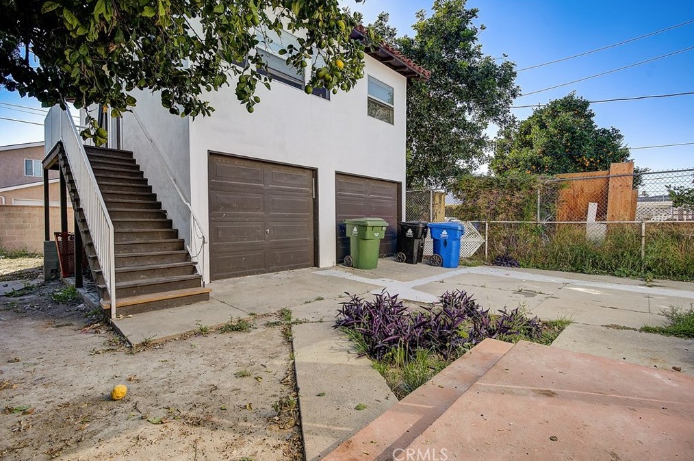 740 83rd St, Los Angeles CA  90044-5812 exterior