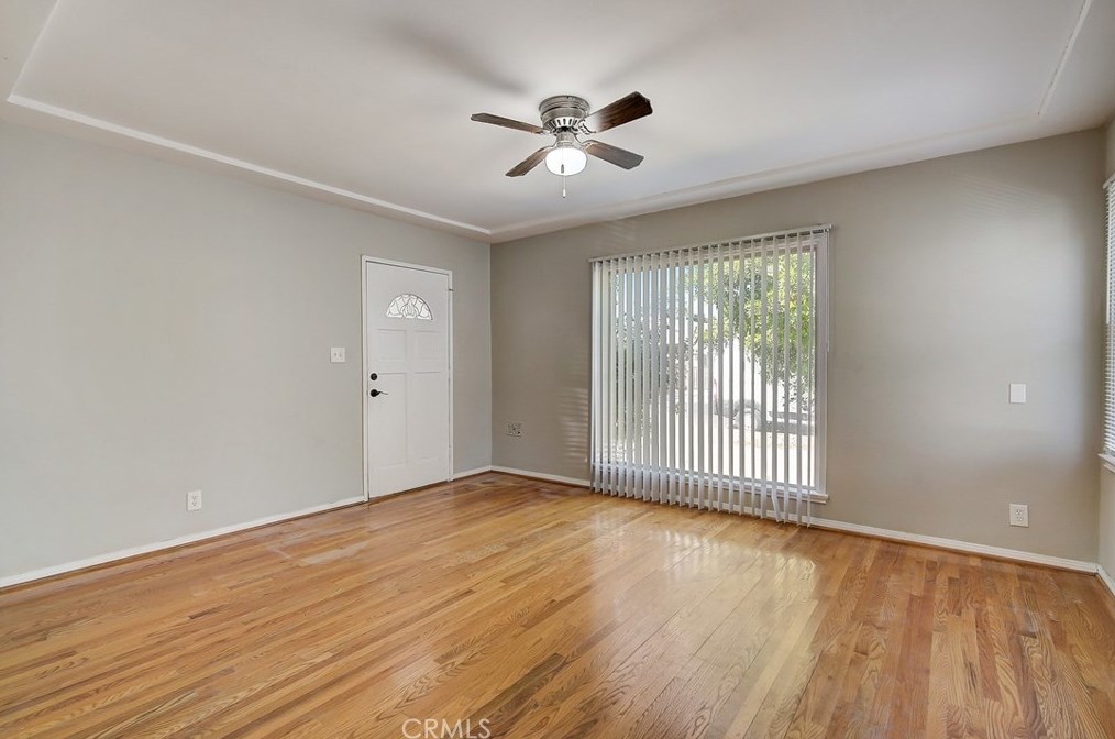740 83rd St, Los Angeles CA  90044-5812 exterior