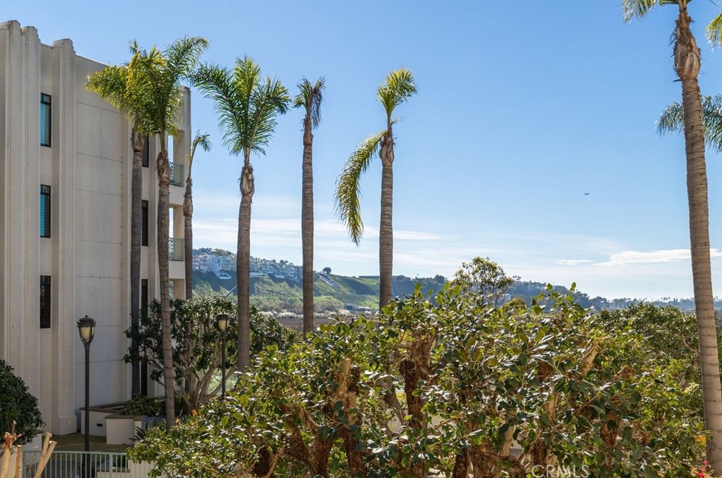 5625 Crescent Park, Los Angeles CA  90094-2079 exterior