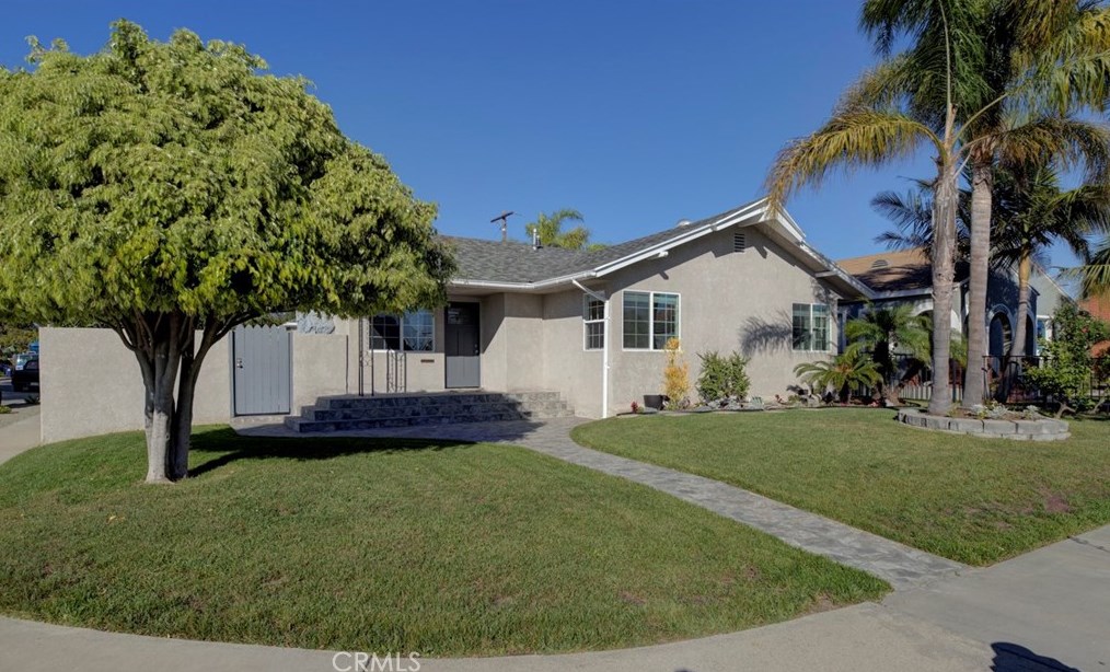 4939 W 123rd Pl, Hawthorne, CA 90250