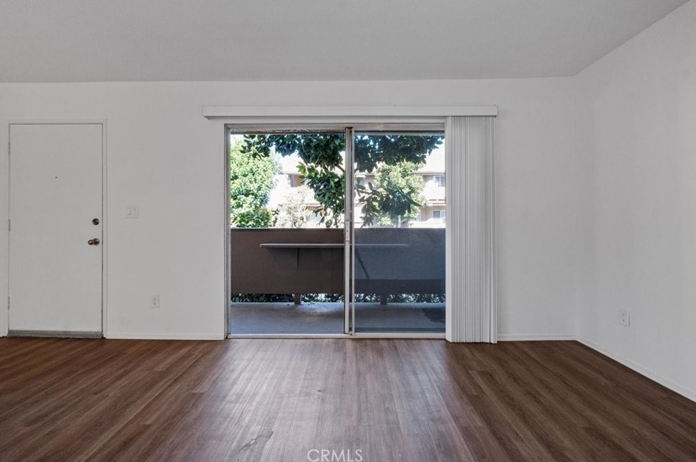 14821 Sherman Way #1, Van Nuys, CA 91405