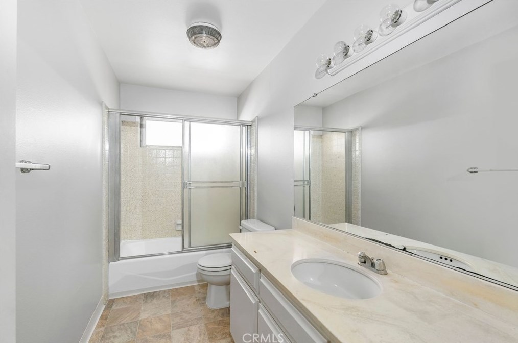 945 Main St, El Segundo CA 90245-2363 exterior