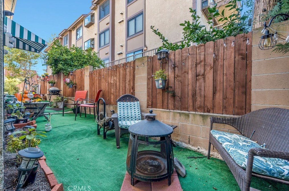 945 Main St, El Segundo CA 90245-2363 exterior