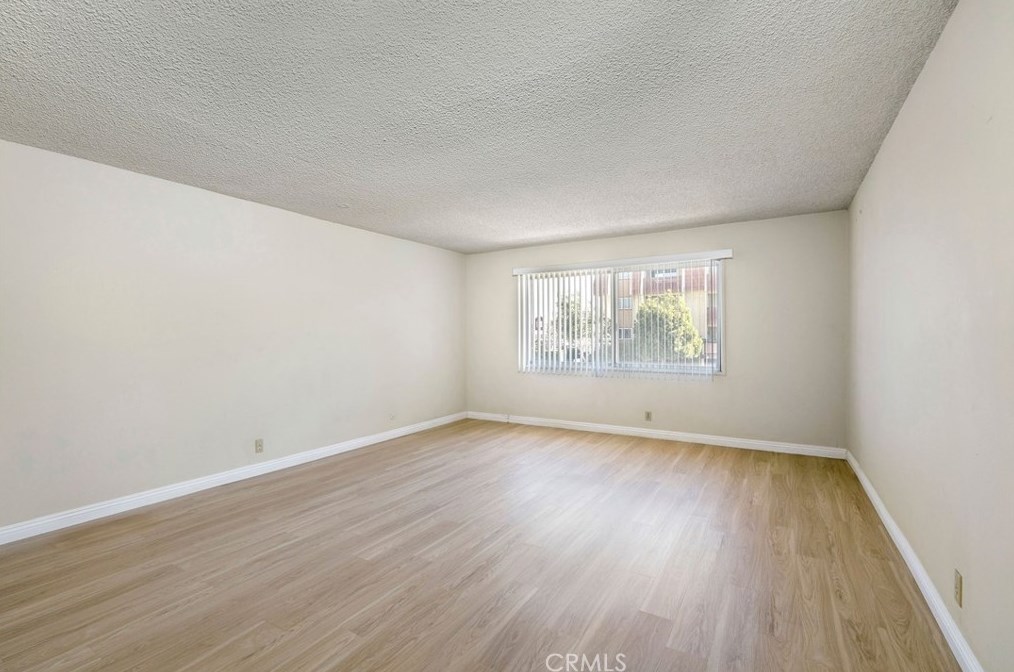 945 Main St, El Segundo CA 90245-2363 exterior