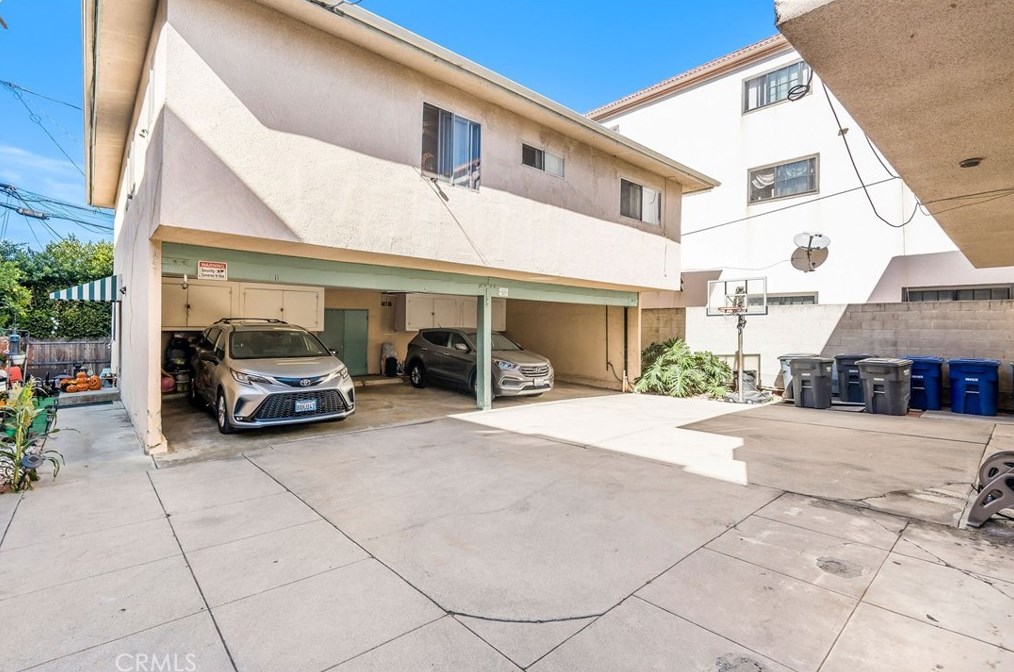 945 Main St, El Segundo CA 90245-2363 exterior