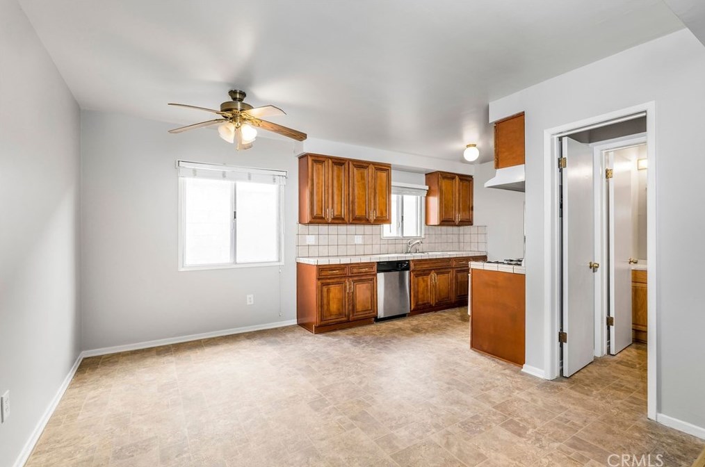 945 Main St, El Segundo CA 90245-2363 exterior