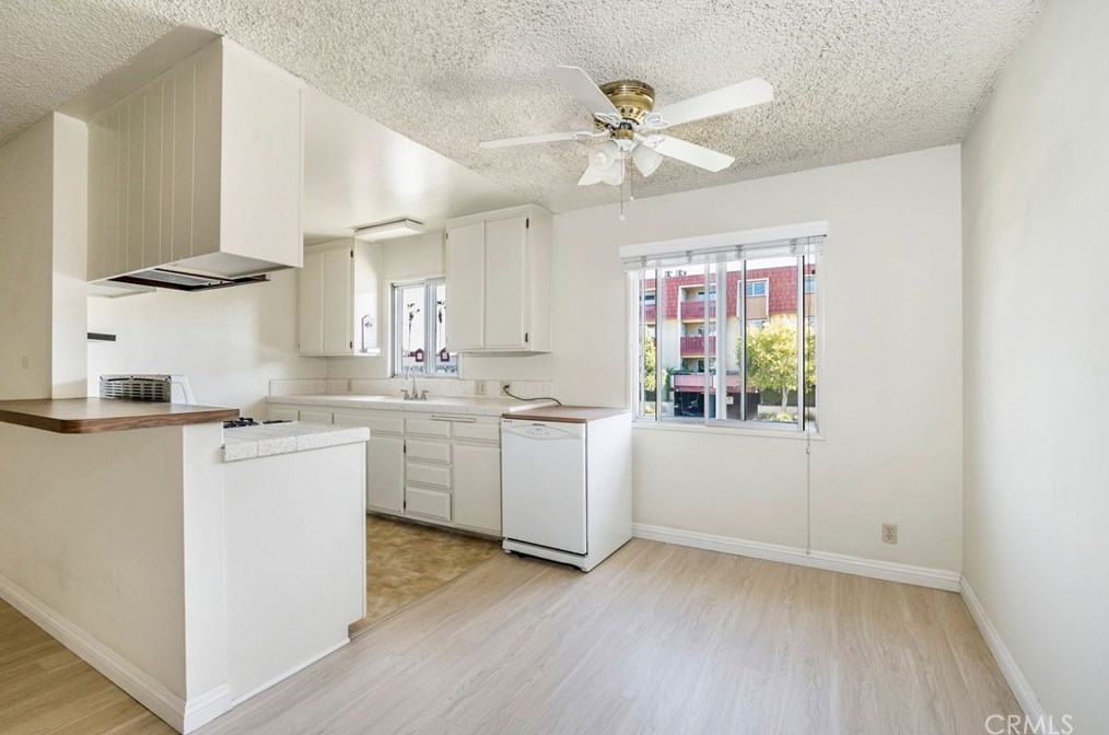 945 Main St, El Segundo CA 90245-2363 exterior