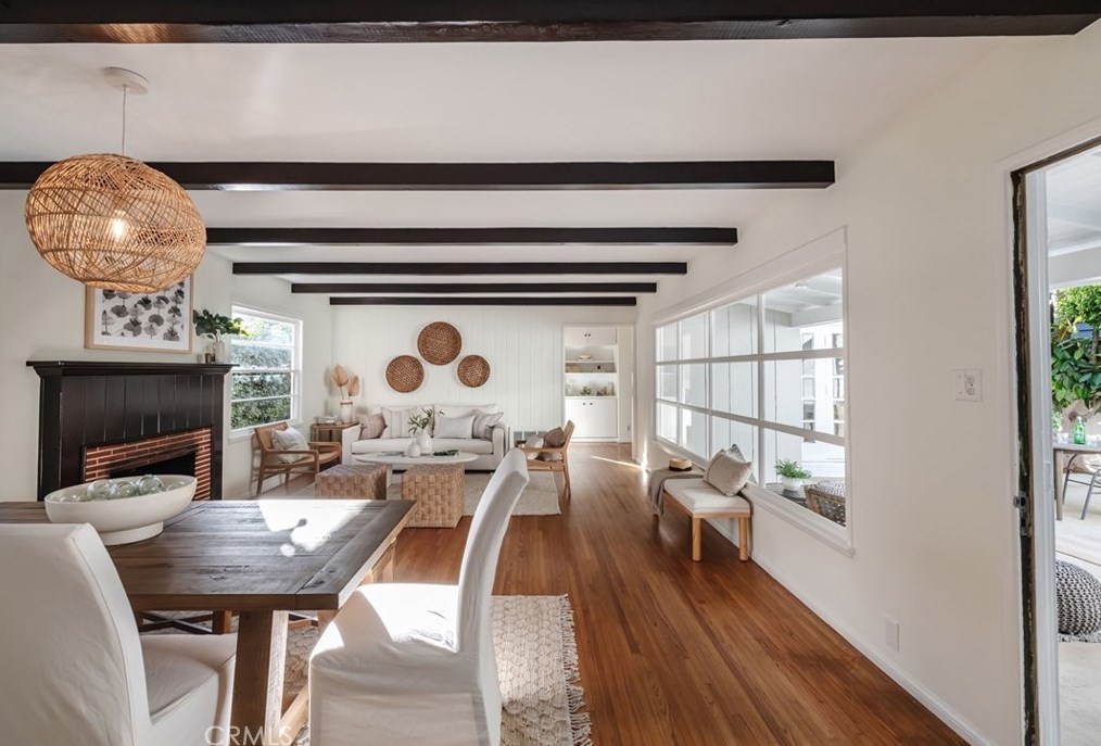 2413 Pine Ave, Manhattan Beach, CA 90266