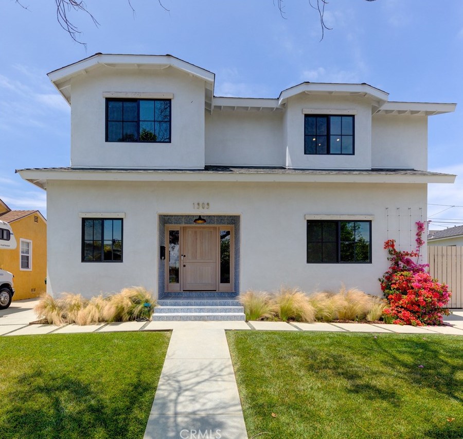1909 Harkness St, Manhattan Beach, CA 90266