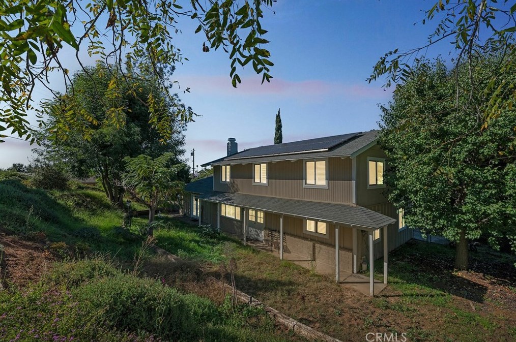 2220 Dippon Ln, Escondido, CA 92027