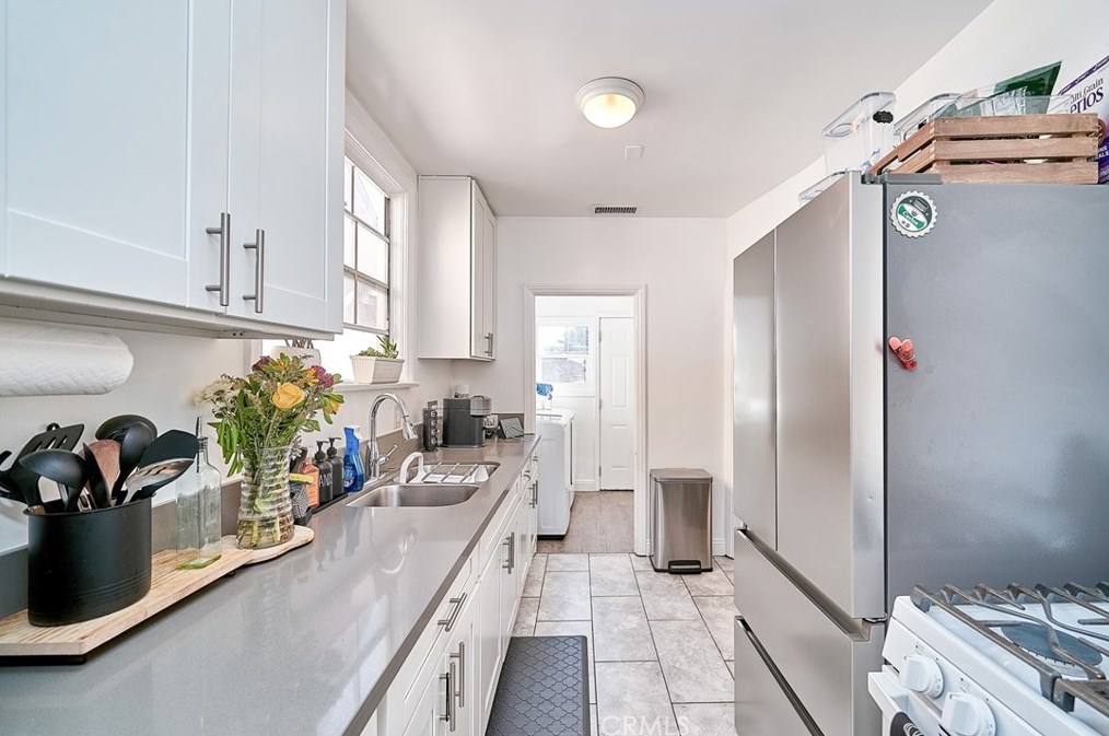 146 45th St, Los Angeles CA  90011-3470 exterior