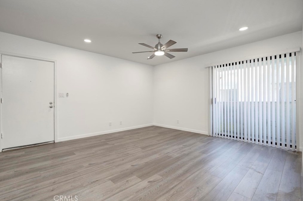 8801 Willis Ave #60, Van Nuys, CA 91402