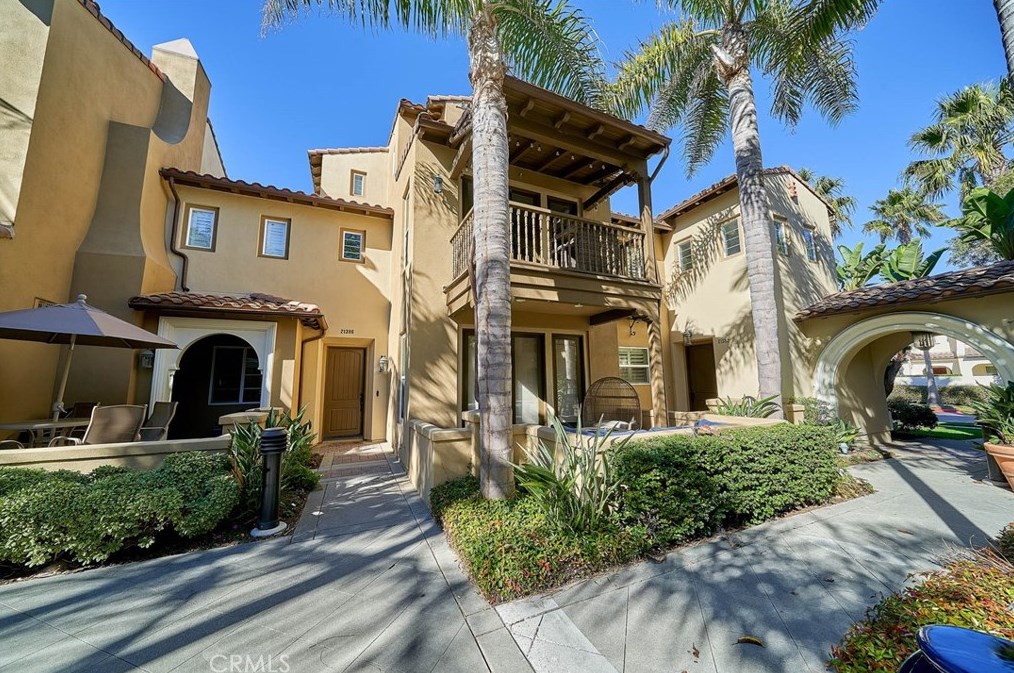 21386 Armilla Cir, Huntington Beach, CA 92648