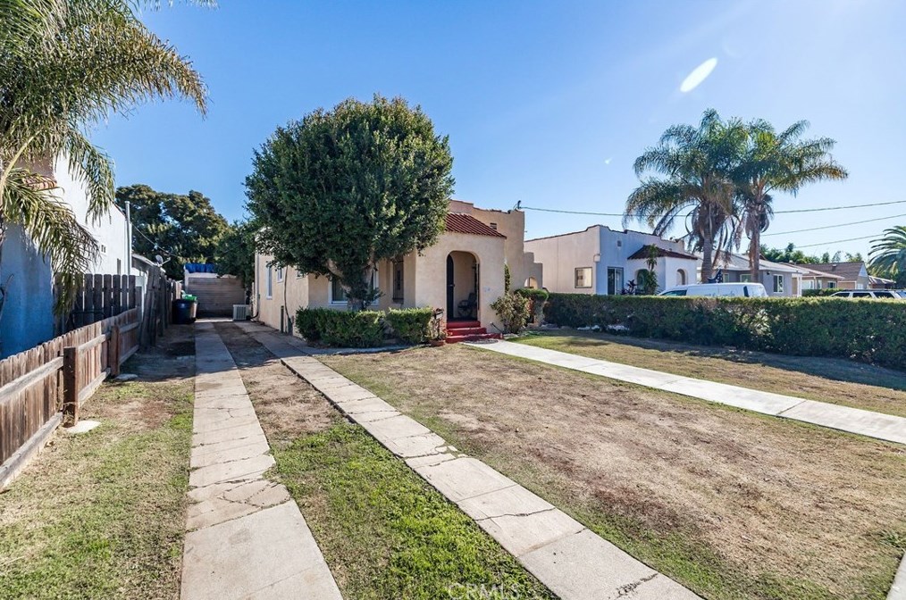 11910 Oxford Ave, Hawthorne, CA 90250