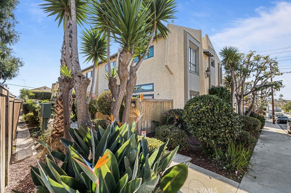 2520 Ruhland Ave, Redondo Beach, CA 90278-2544