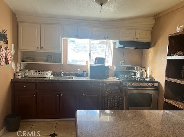 6935 El Selinda Ave, Bell, CA 90201