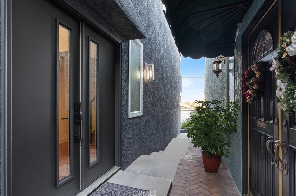 1727 Wollacott St, Redondo Beach CA  90278-2835 exterior