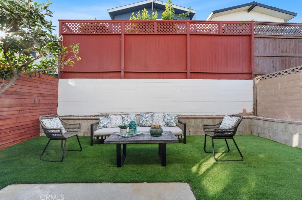 1727 Wollacott St, Redondo Beach CA  90278-2835 exterior