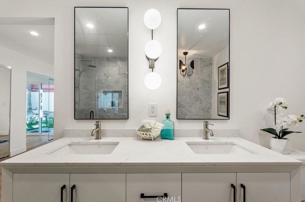1727 Wollacott St, Redondo Beach CA  90278-2835 exterior