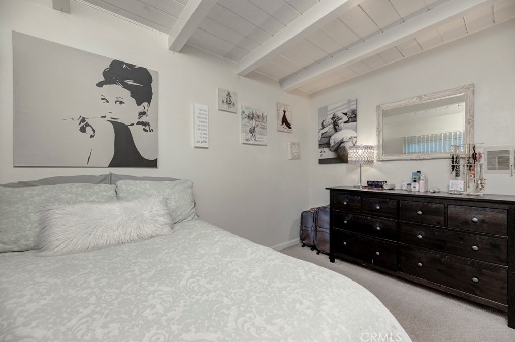 204 Walnut Ave, El Segundo CA  90245-2353 exterior