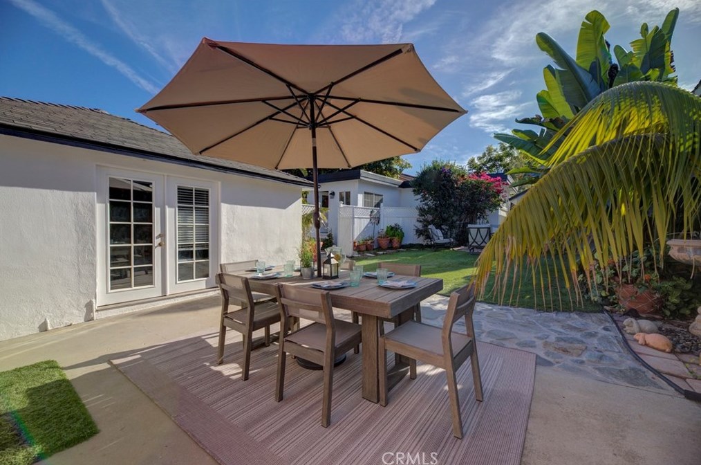 204 Walnut Ave, El Segundo CA  90245-2353 exterior