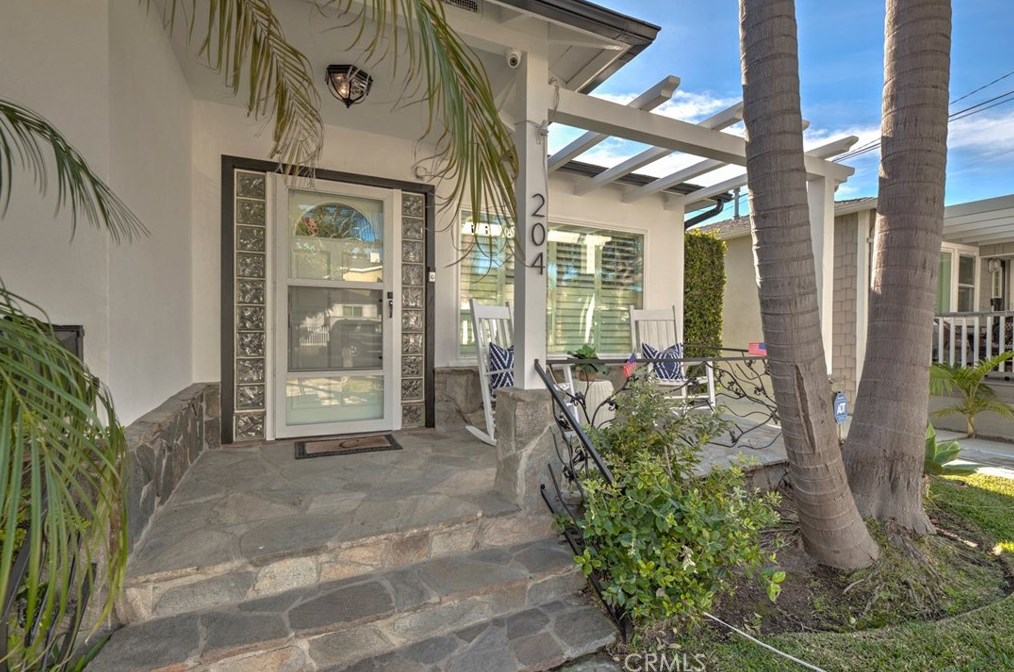 204 Walnut Ave, El Segundo, CA 90245-2353