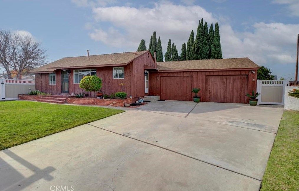 2065 159th St, Torrance, CA 90504-1601