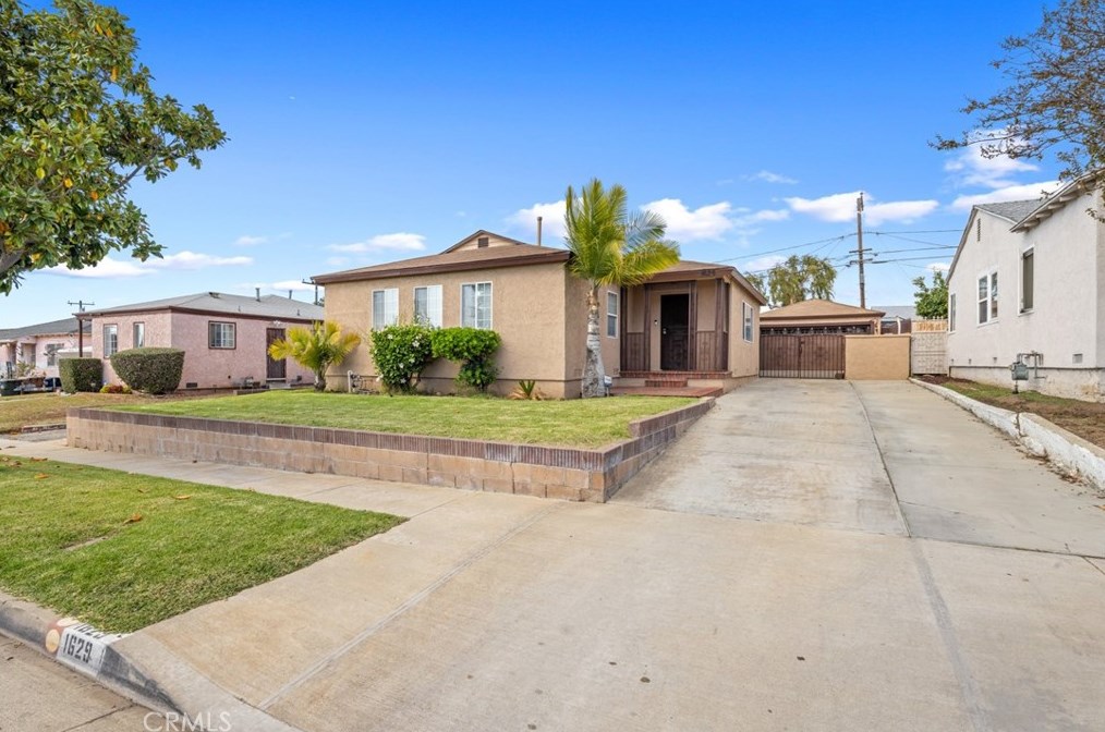 1629 110th St, Los Angeles, CA 90047-4818