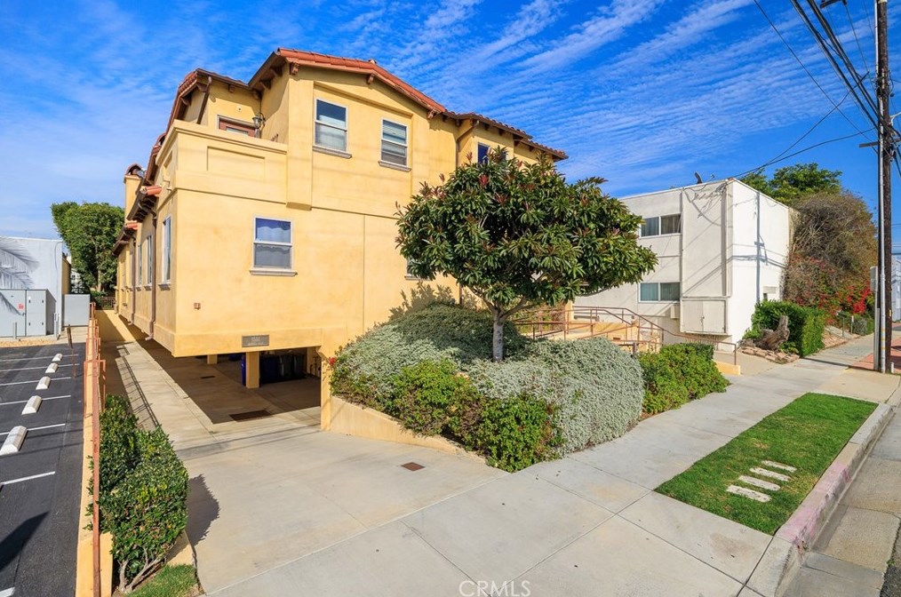 1551 Artesia Blvd #2, Manhattan Beach, CA 90266