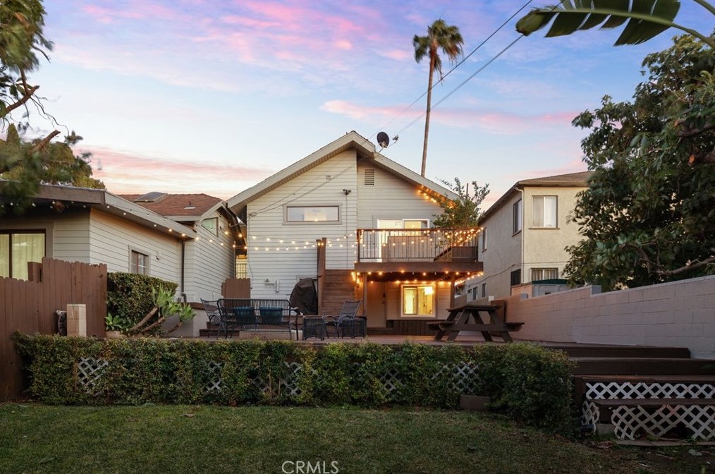 729 Maltman Ave, Los Angeles CA  90026-3550 exterior
