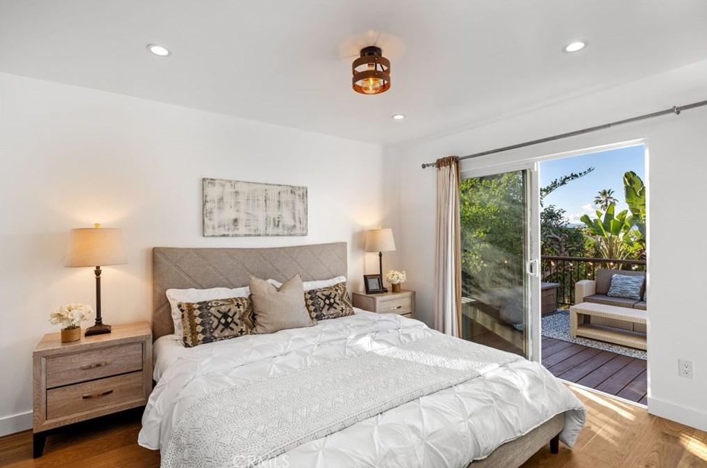 729 Maltman Ave, Los Angeles CA  90026-3550 exterior